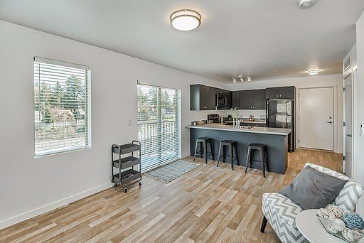 4th image of 6195 N Minnesota Ave #2E