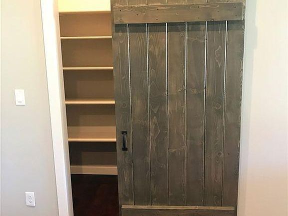 Second barn door