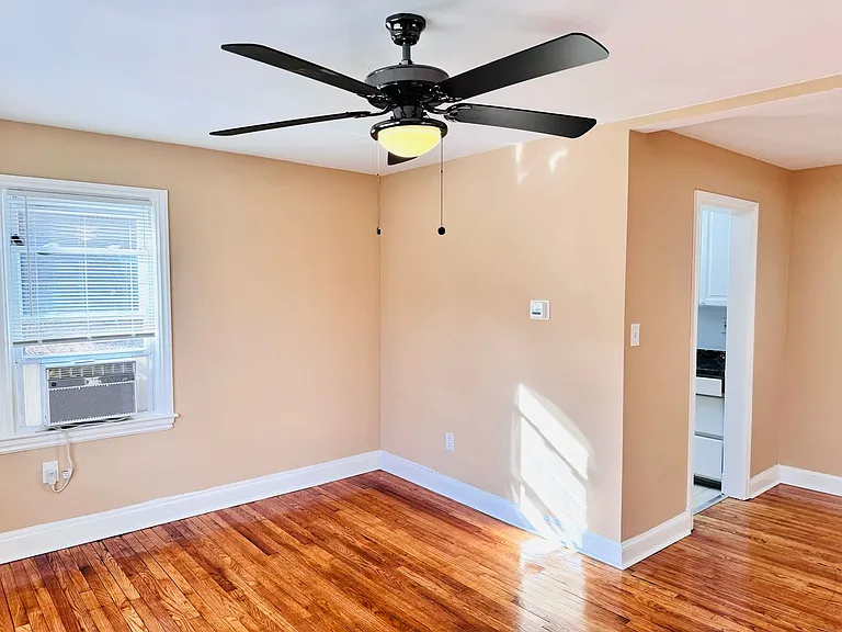 908 Hudson Ave FHY Properties, LLC — Photo 9
