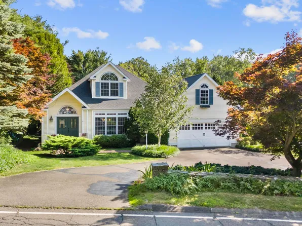 50 Middlebrooks Avenue, Trumbull, CT 06611
