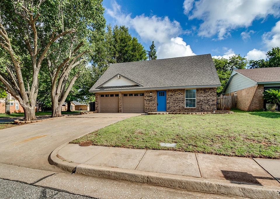 1st image of 809 Holly Hill Rd