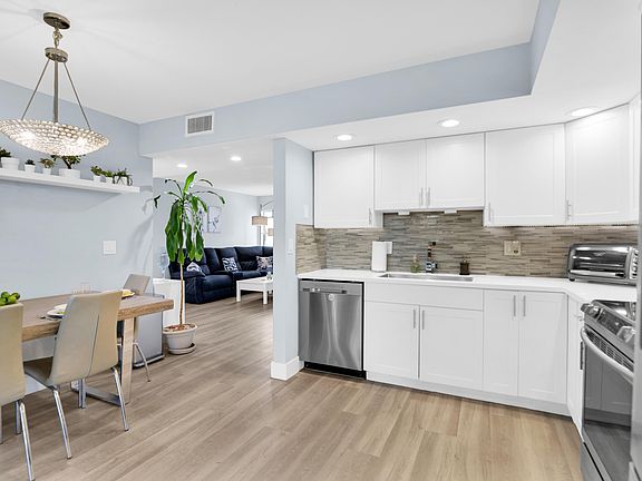 5th image of 5190 Las Verdes Circle #106