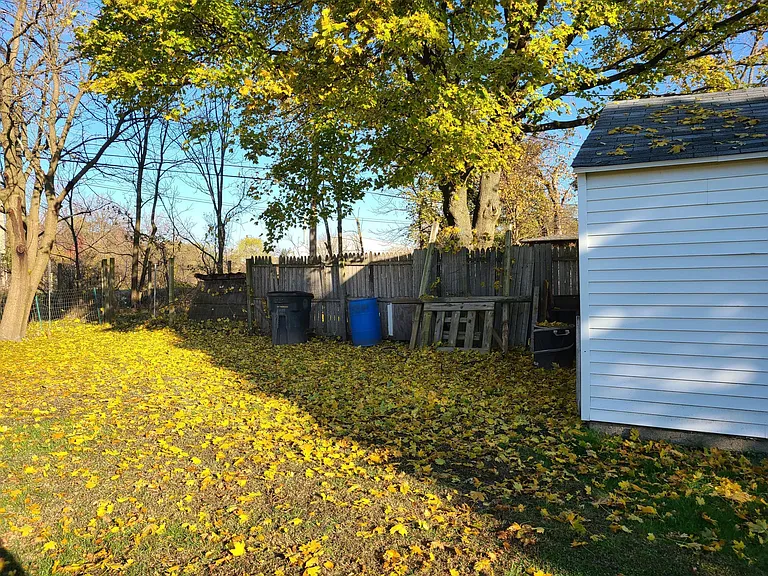 1121 Diamond Ave — Photo 22