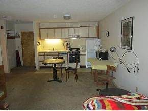 Kitchen/dining area