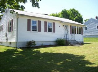 41 Doris Ave, Tiverton, RI 02878