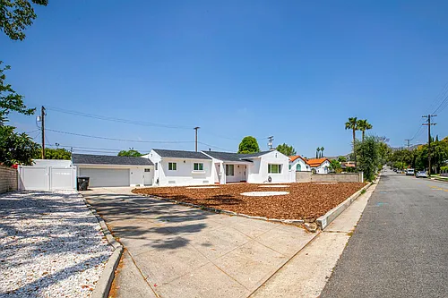 2225 Scott Rd Photo 1