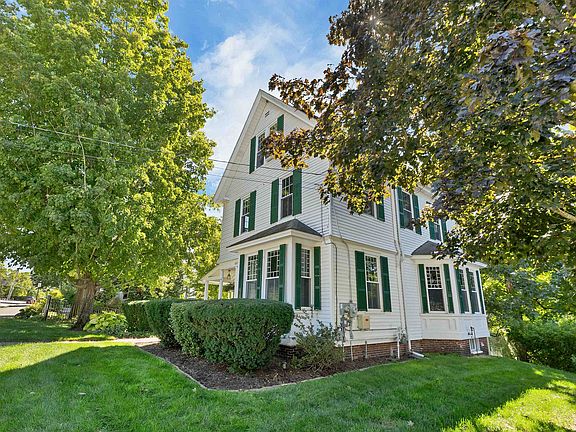 2nd image of 289 Pleasant Street