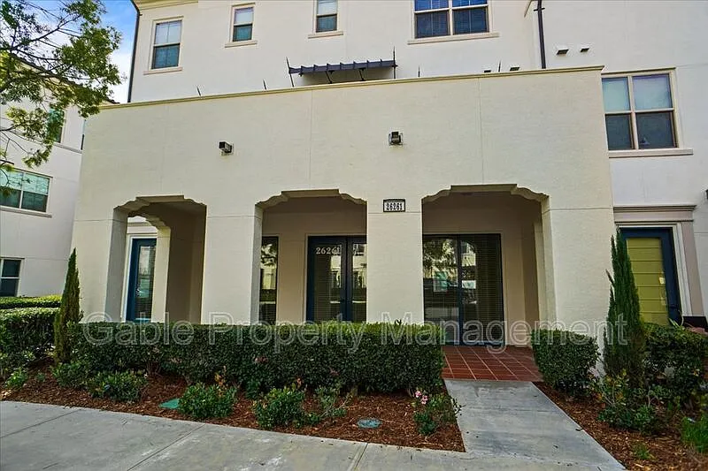 Building Photo - 26261 Prima Way #COMML STUDIO