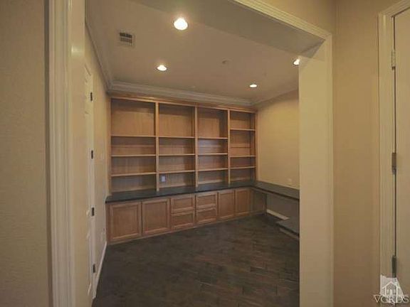 4th image of 9598 Chamberlain St