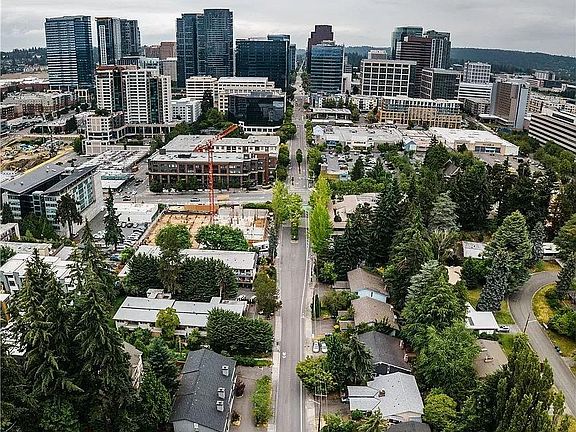 2nd image of 124 108th Ave SE