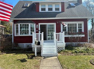 21 Wellington Place, Amityville, NY