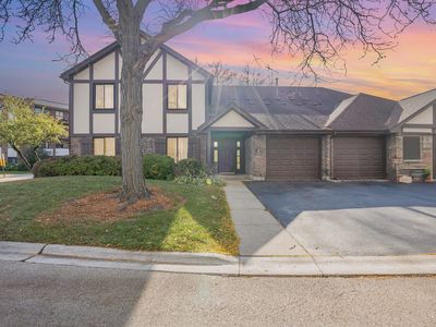 1054 Harbour Ct APT 1A, Wheeling, IL, 60090