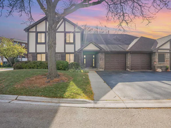 1054 Harbour Ct APT 1A, Wheeling, IL 60090