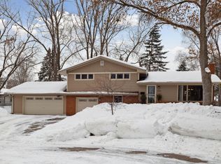 11026 Russell Cir S, Minneapolis, MN 55431