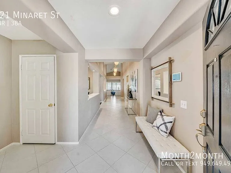 421 Minaret St — Photo 41