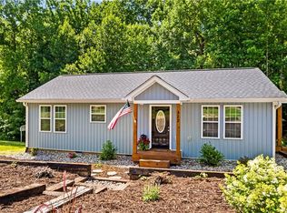 122 Yadkin River Rd, Statesville, NC 28625
