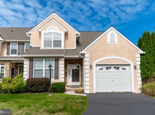 32 Wheatsheaf Ln, Eagleville, PA 19403