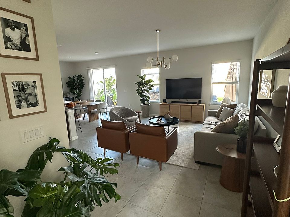 1st image of 2388 Orchid Dr