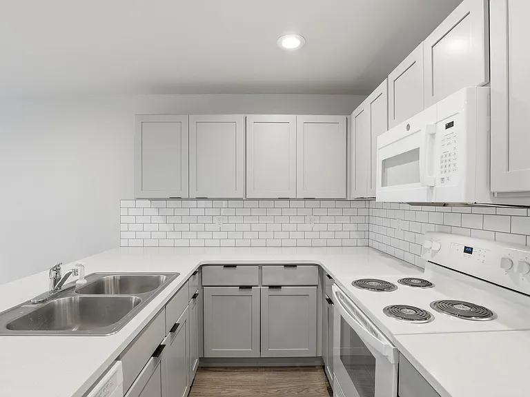 Apple Valley Town Homes — Photo 91