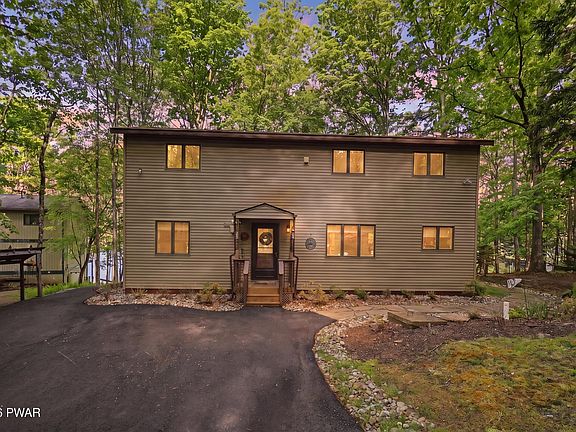 3rd image of 132 Spruce Lake Dr