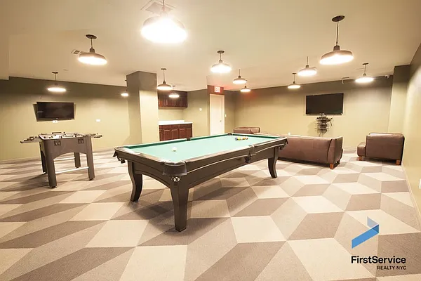 Rented by FirstService Realty (legacy) | media 37