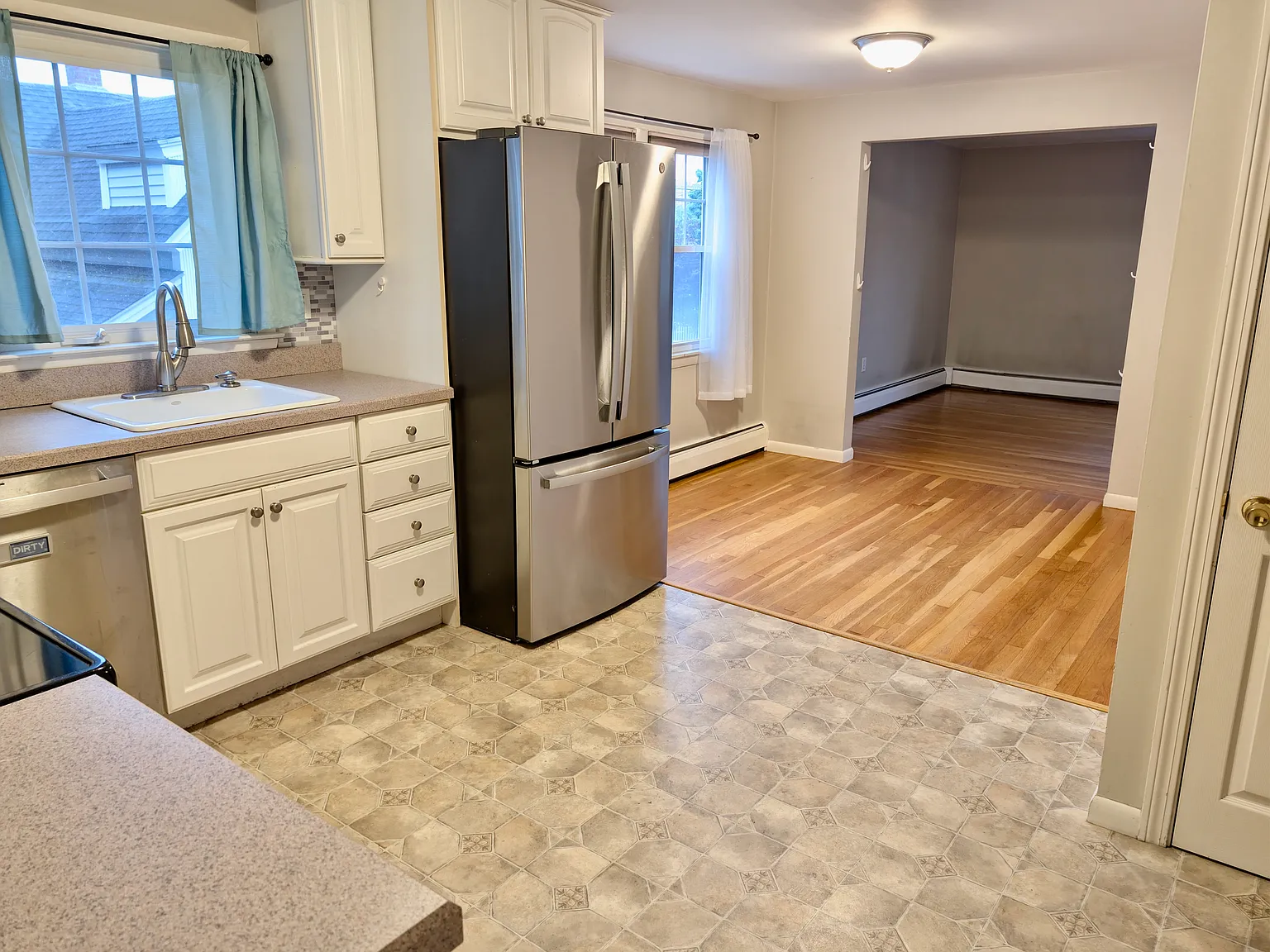 2 bed, $2,315 — Photo 2