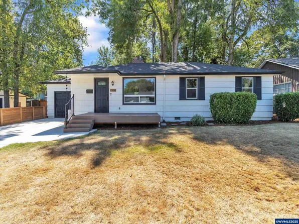 1396 Heather Ln SE, Salem, OR 97302