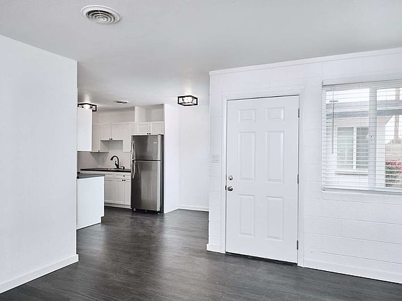 4th image of 4029 E Belleview St Unit 2