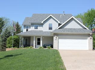 826 N 4th St, Le Claire, IA 52753