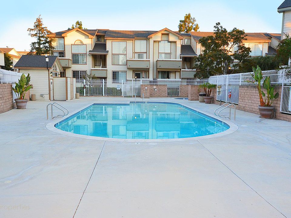 1st image of 11150 Glenoaks Blvd Unit 212