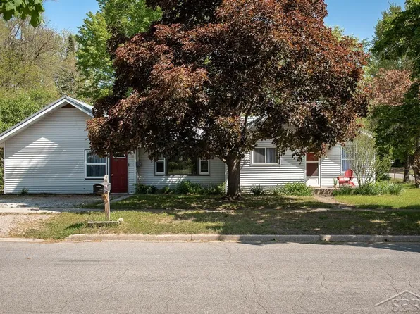 2908 Riggie St, Midland, MI 48640