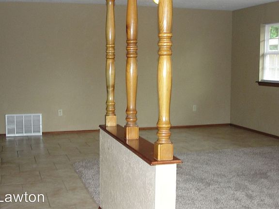 5th image of 6425 NW Arrowhead Dr