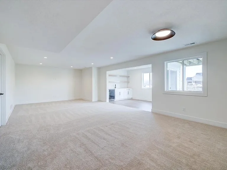 18062 Alpine Dr — Photo 29