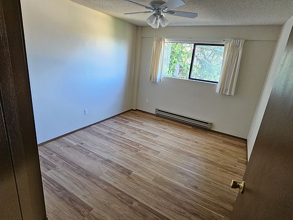 1st bedroom