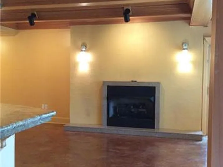 309 Opal St — Photo 17
