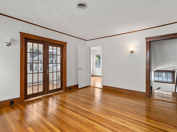 4th image of 38 Blenford Rd