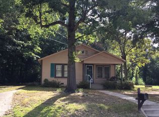 321 N Bledsoe St, Gilmer, TX 75644