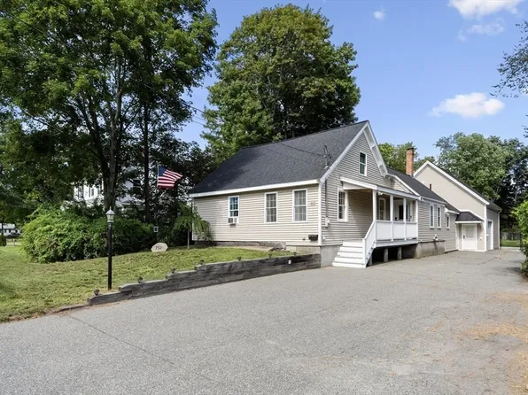 352 Plymouth St, Abington, MA 02351