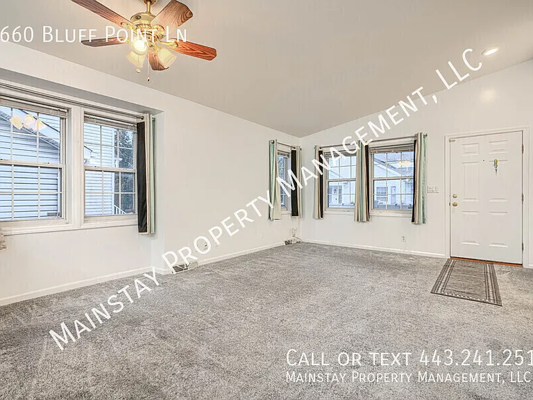 7660 Bluff Point Ln — Photo 4