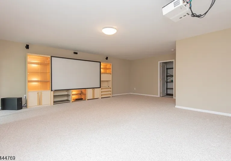 2404 Vantage Ct — Photo 15