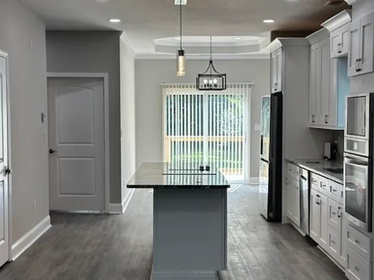 222 Taylor Cir — Photo 8