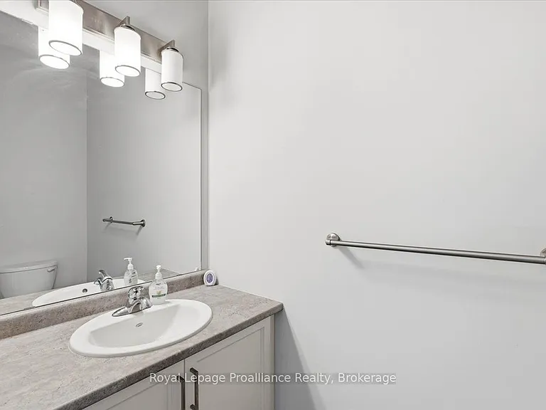 16 Ledgerock Ct — Photo 13