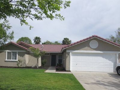 436 Barcelona Dr, Lemoore, CA, 93245