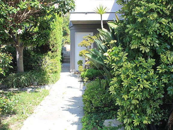 3rd image of 21371 Pacific Coast Hwy APT 4A