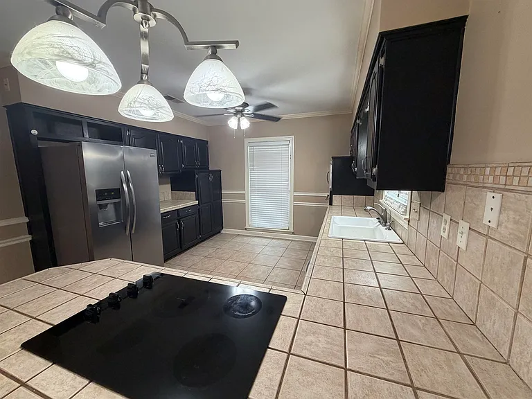 956 Rolling Oaks Ln — Photo 6