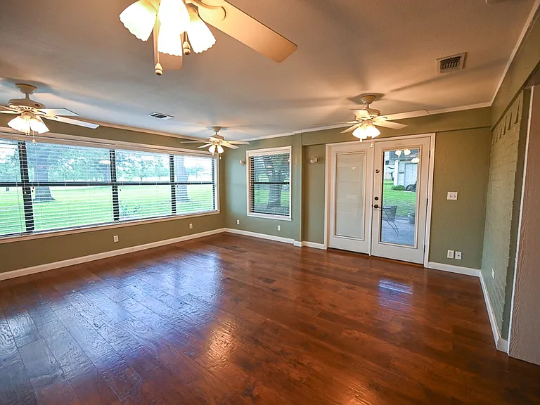 412 Half Moon Way — Photo 11