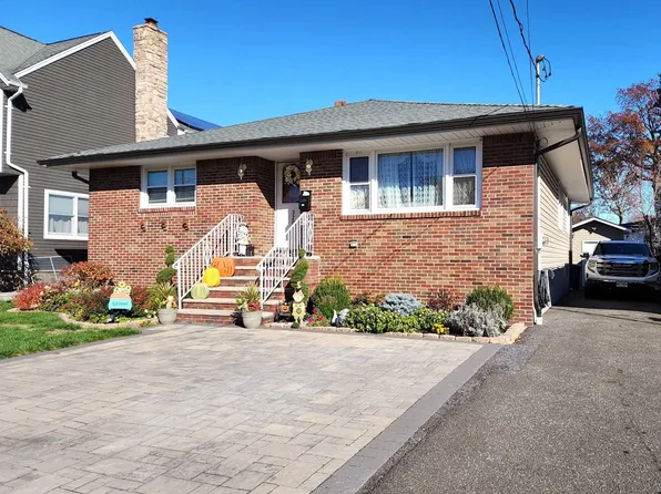 320 Congress St, Saddle Brook, NJ 07663