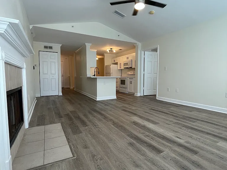 18319 Bridle Club Dr — Photo 27