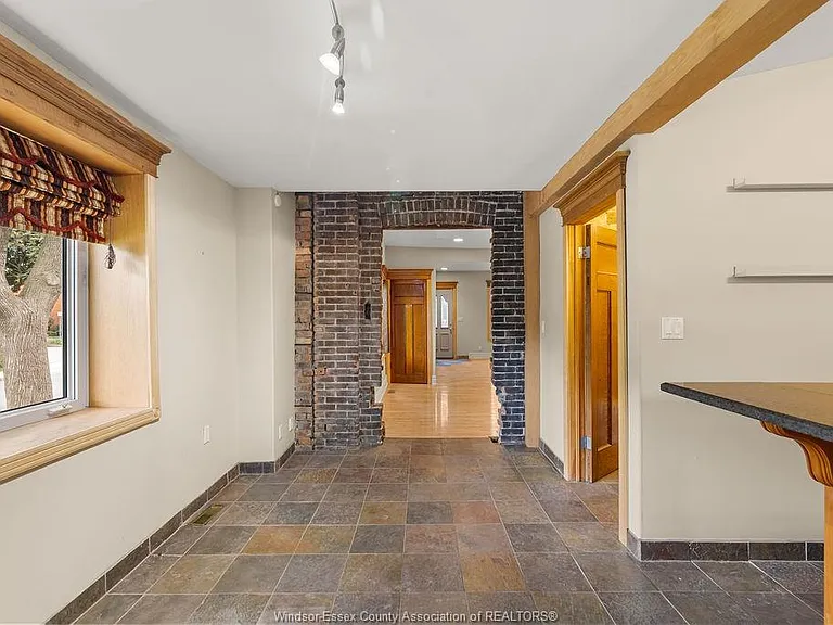 803 Monmouth Rd — Photo 16