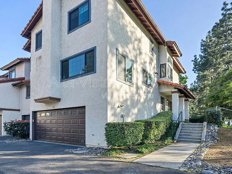 7960 Mission Vista Dr — Photo 37
